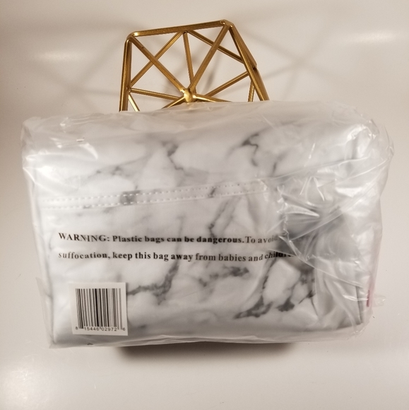 🆕️Jeffree Star, White Marble Makeup Bag - Picture 7 of 7